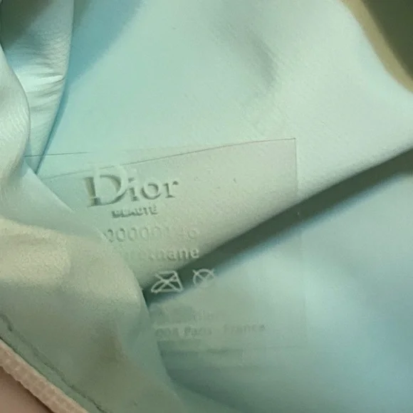 New Dior Pouch & Beauty Bundle With Dior Hydra Life Micellar Cleanser (10 Items) - Picture 2 of 16